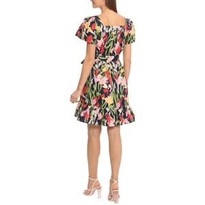 Perfect dress by Maggy London to wear to brunch, wedding, or dinner.